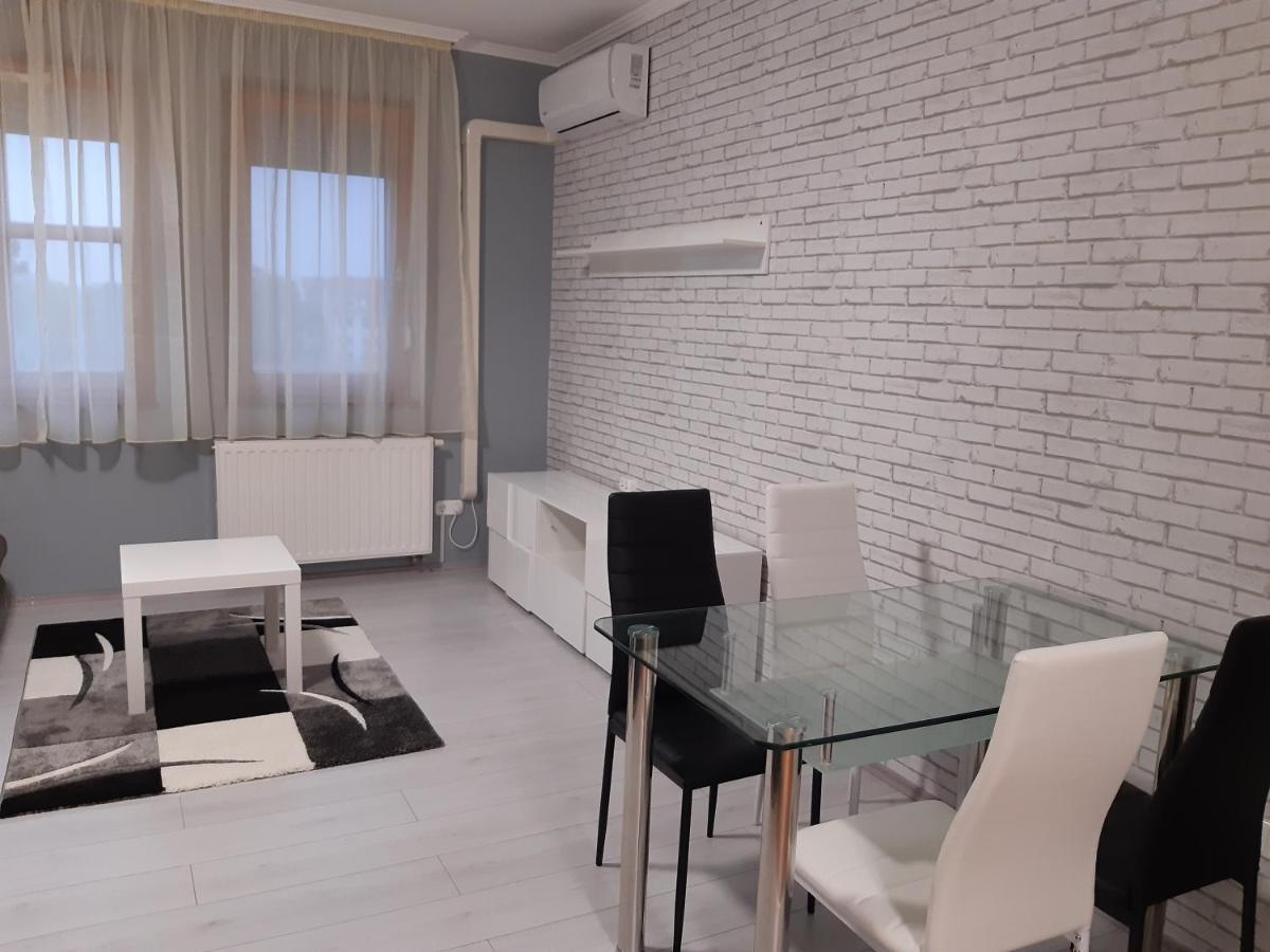 Appartement Pipacs à Bekescsaba Extérieur photo